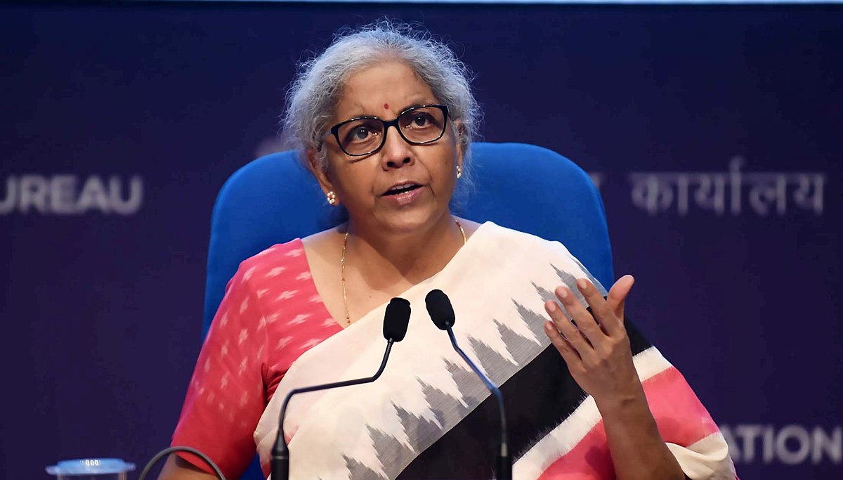 मजबूत फंडामेंटल्स, बाजारपेठेतील आकार गुंतवणूकीकडे आकर्षित करणार: सीतारमण.
