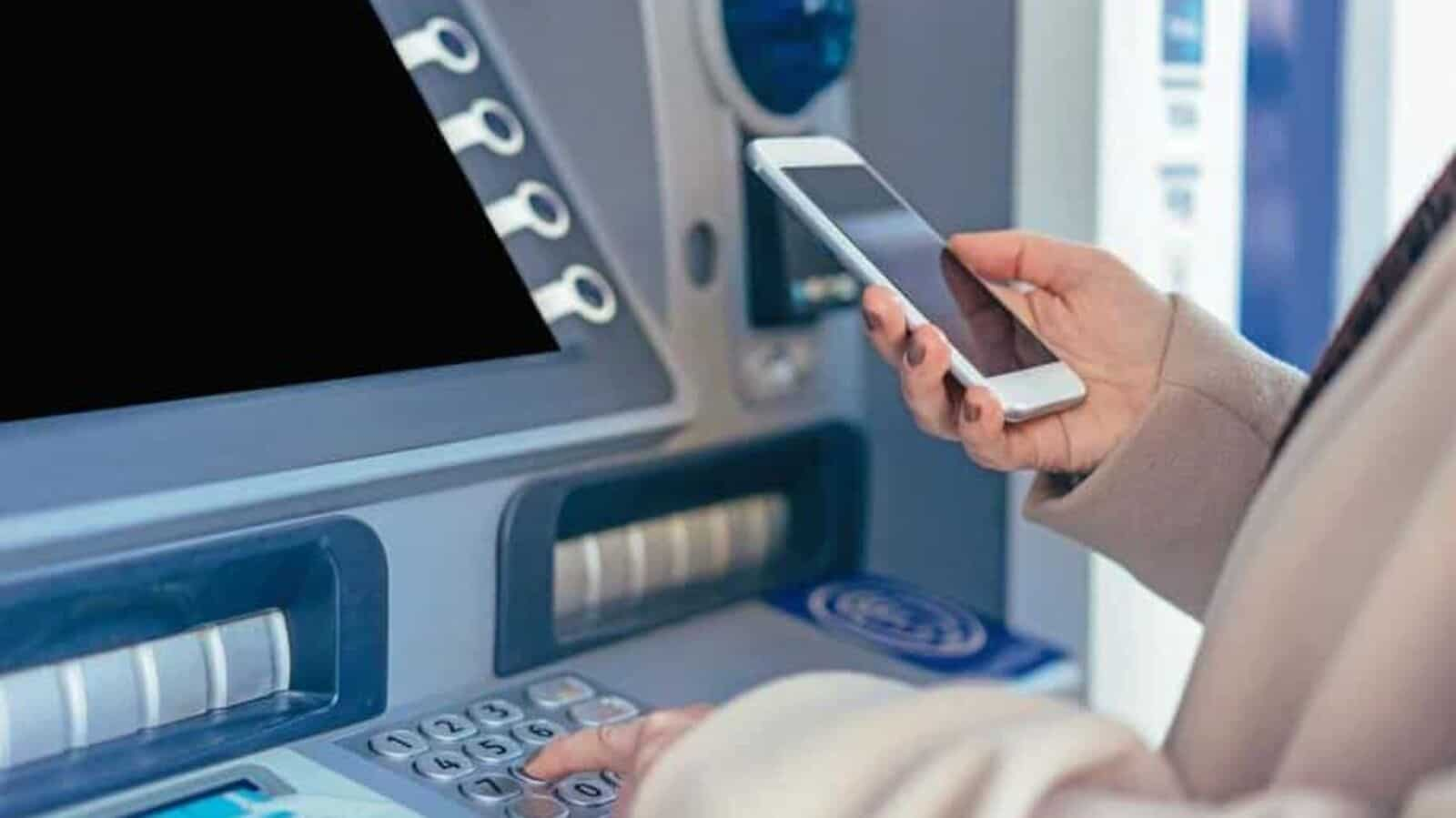 आता ATM मधून कार्ड नसल्यावर सुद्धा पैसे काढता येणार …