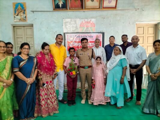 जळगाव जिल्हा अधीक्षक श्री. प्रवीण मुंडे साहेब यांनी घेतली अभिनव विद्यालयातील अभिनव उपक्रमाची दखल…!