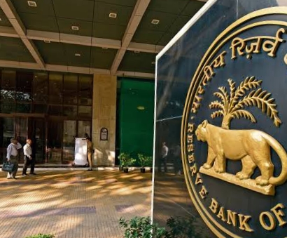 RBI ची घोषणा, 1 जानेवारीपासून बँकेशी संबंधित मोठा नियम बदलणार, सर्व ग्राहकांना होणार परिणाम