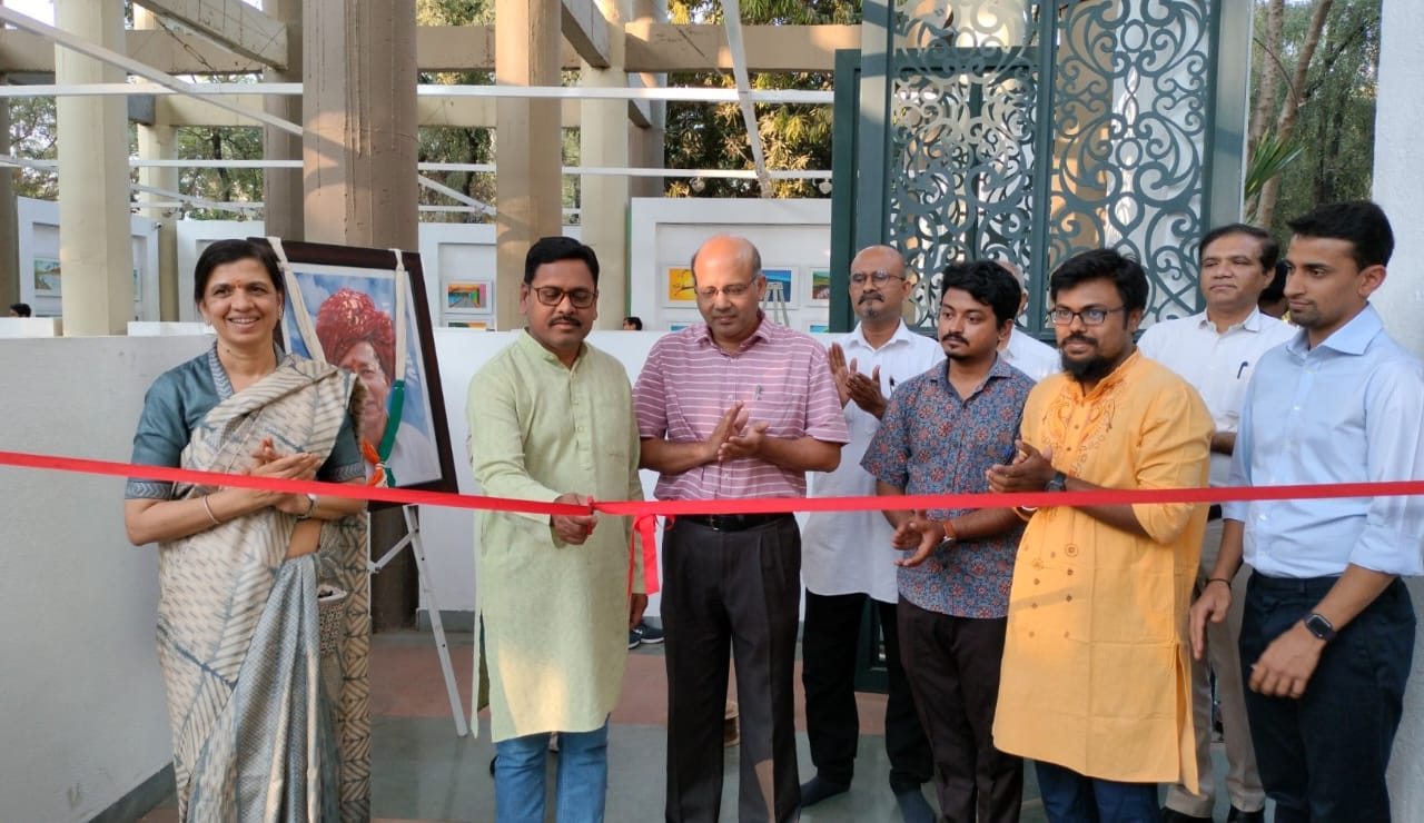 अनुभूती निवासी स्कूलमधील विद्यार्थ्यांचे ‘आर्ट मेला’ प्रदर्शनाचे भाऊंच्या उद्यानात उद्घाटन