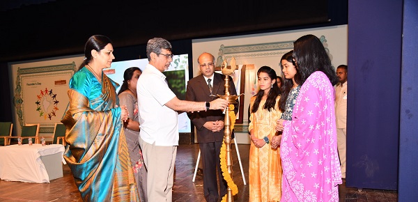 अनुभूती इंग्लिश मिडीयम स्कूलच्या विद्यार्थ्यांचा फाऊंडर्स डे उत्साहात